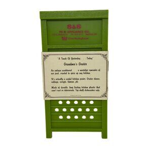 Vintage "Grandma's Grater" Novelty Kitchen Grater & Washboard | 8" Decorative